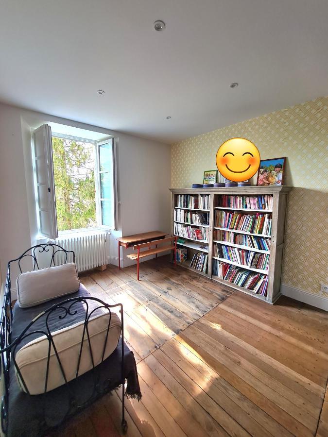 Hébergement de vacances Les Hauts De St Jacques Maison D'exception 300m2, Jardin Arboré 2000m2 Pouzauges